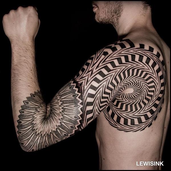 Geometriai szimmetria teljes ujjú tetoválás törzsi mandalával férfiaknak