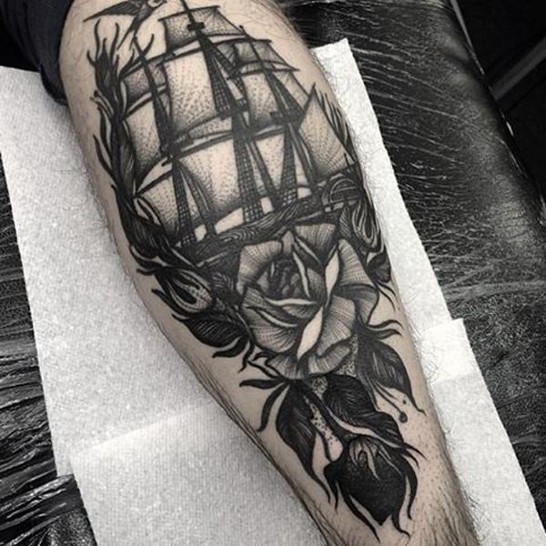 Csónak rózsás tetoválással-78