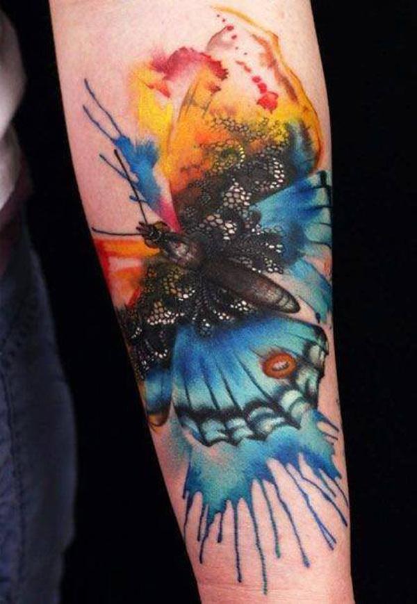 Akvarell sommerfuglblomst tatovering