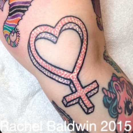 Hjerte femal symbol tatovering Rachel Baldwin