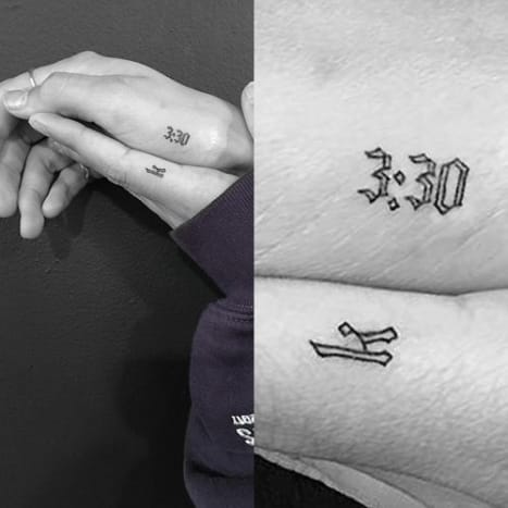 Foto: JonBoy/Instagram Et par måneder etter at hun hadde tatt “PRAY” -tatoveringen, lot Hailey JonBoy trykke bokstaven “K” på pekefingeren og tallene “3:30” på den annen side, som en referanse til Bibelen i Johannes 3 : 30. JonBoy skrev bildet av Haileys håndtatoveringer: 