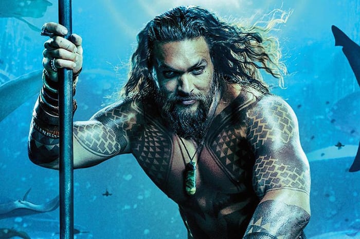 Az Aquaman december 21 -én kerül a mozikba, és várjuk a rajongókat, akik megismétlik Jason Momoa karakterét, az IRL -t.
