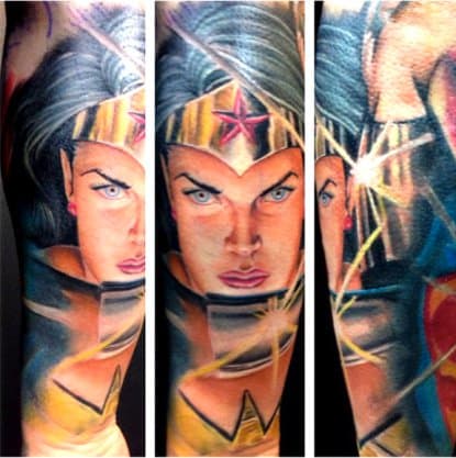 Wonder Woman -tatovering av Kenneth