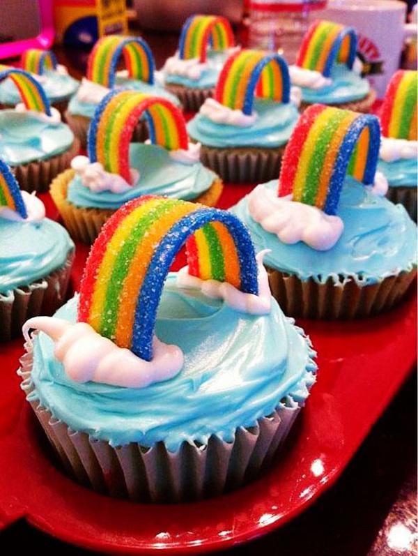 regnbue cupcakes til jul kreative matideer, jul regnbue cupcakes