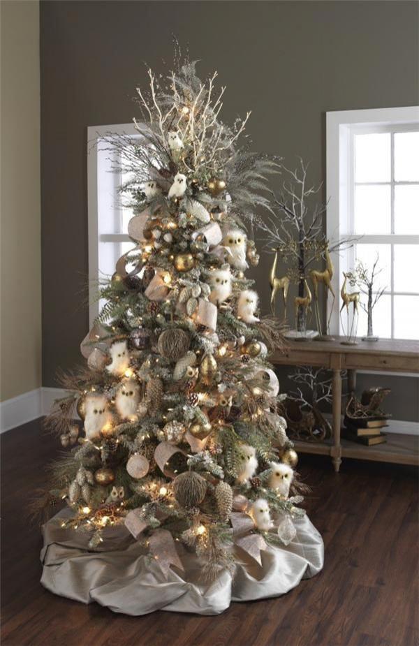 עץ חג המולד מדהים לאוהבים