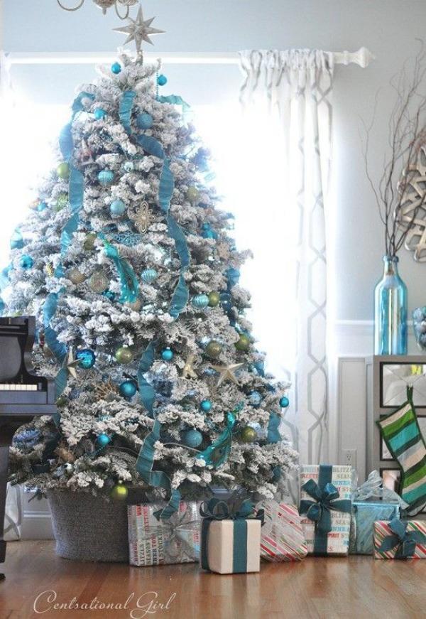 עץ חג המולד לבן + כחול לבנים