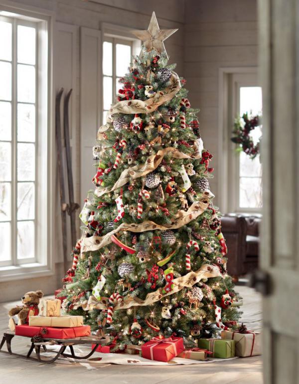 עץ חג המולד בעל מראה כפרי