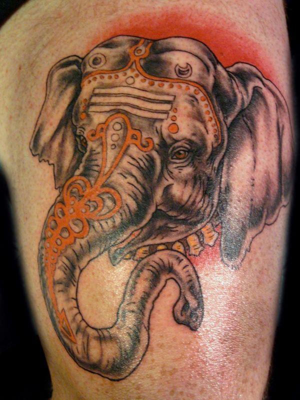 26 fantastiske elefant-tatoveringer på halvermet
