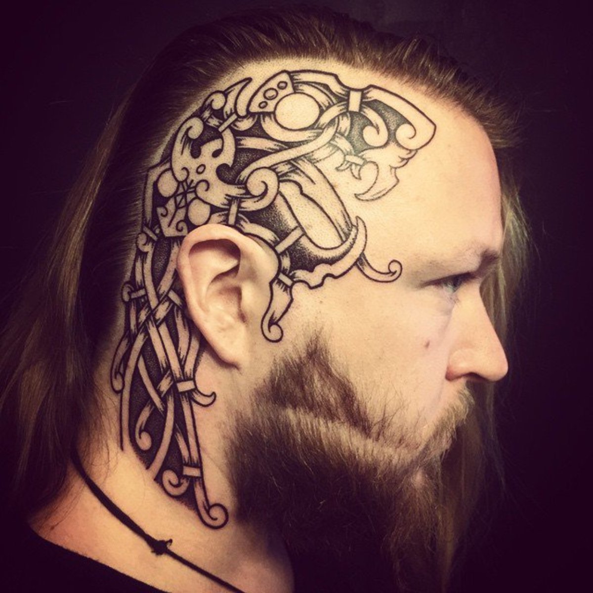 viking fej tetoválás