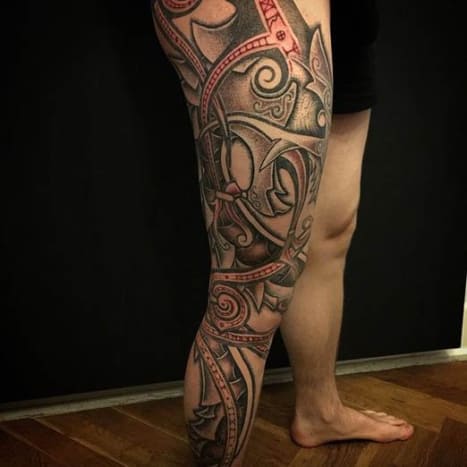 viking láb tetoválás