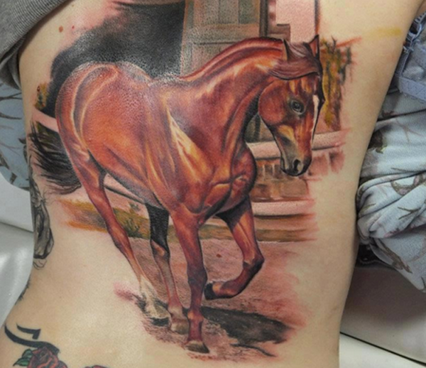 3D ló tetoválás nőknek