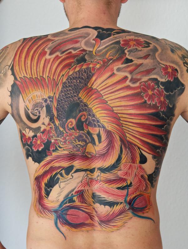 Hátvéd japán főnix tetoválás férfiaknak