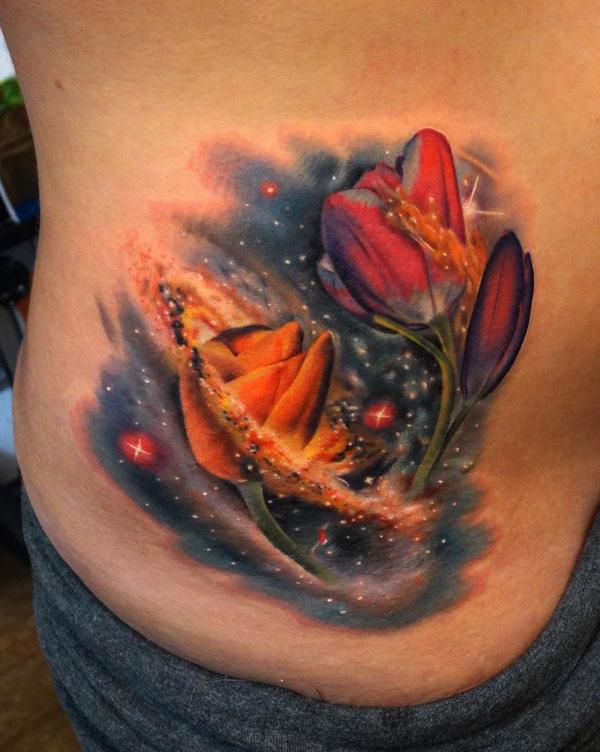 Galaxy med tatovering av blomster