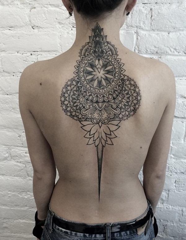 Mandala gerinc tetoválás-13