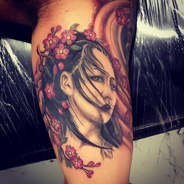 Gésa portré tetoválás