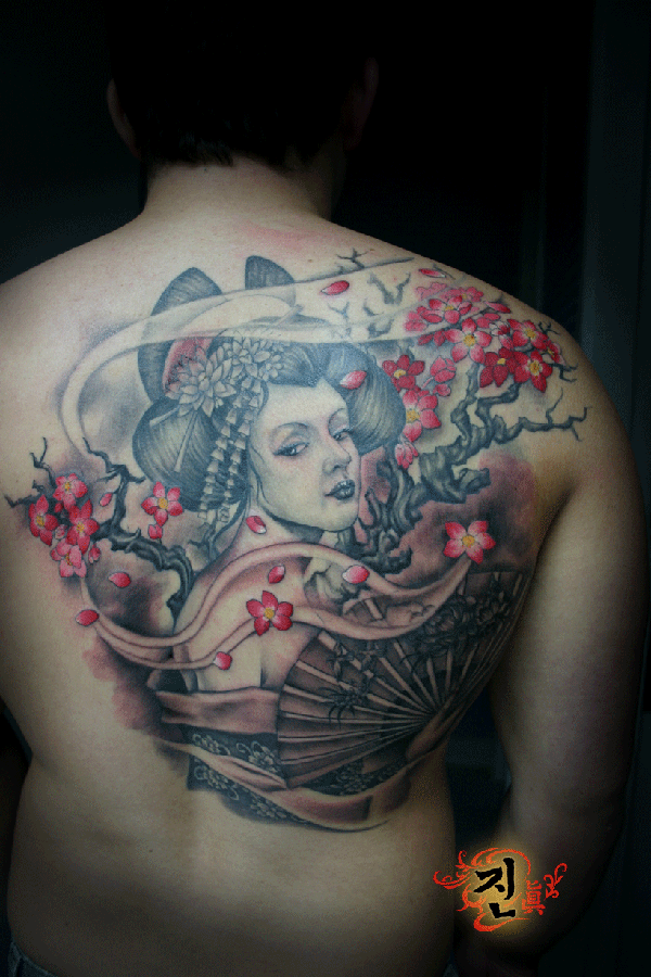 Geisha Halfback tetoválás