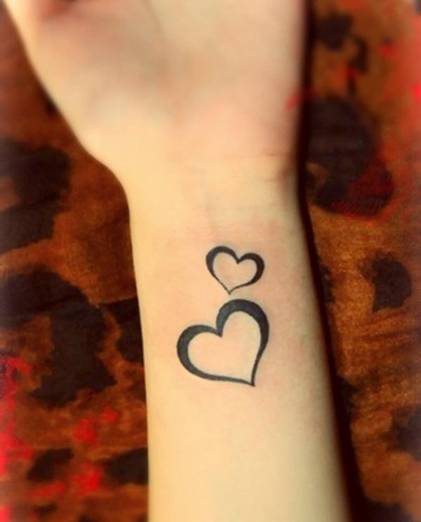 Kis szív szimbólumok tetoválás