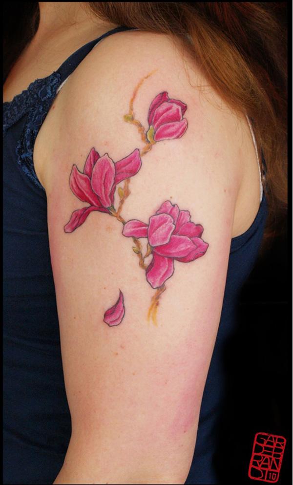 magnolia kvart tatovering