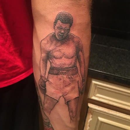 Mike Evans & apos; Ali tatovering.