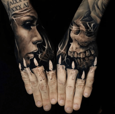Tattoo @jakconnollyartA kézi tetoválásokról szól, hogy van egy extra furcsaság egy pár illő darabban. A fenti tetoválás kiváló példa a kézi tetoválások kölcsönhatására, mivel két különböző megközelítést mutat be ennek a koncepciónak. A kezek hátán két különböző kép látható, amelyek kölcsönhatásba lépnek egymással, de önmagukban is működnek. Míg az ujjak egyetlen varrat nélküli képként léteznek.