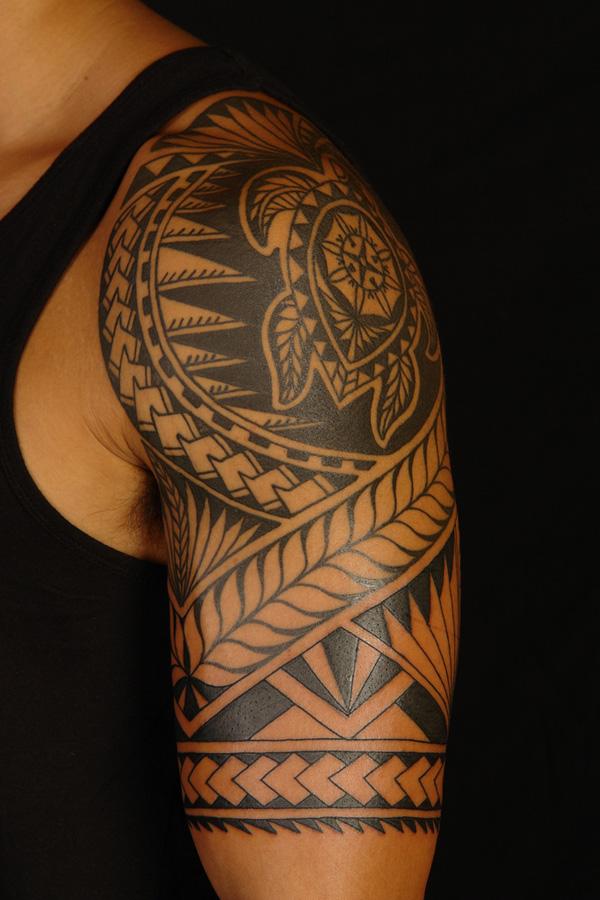 Polinéz tetováló kar tetoválás minták