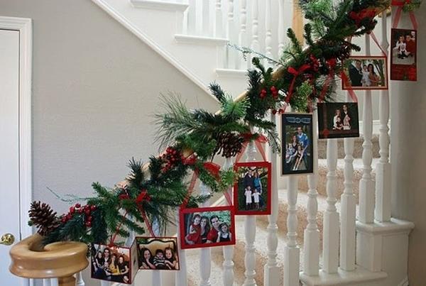 gyönyörű karácsonyi dekoráció a lépcsőkhöz
