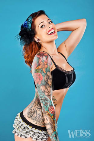 inked mag, tatoveringsinspirasjon, tatoveringskunst, tatoveringsdesign, tatovør, feminin erme, ermetatovering
