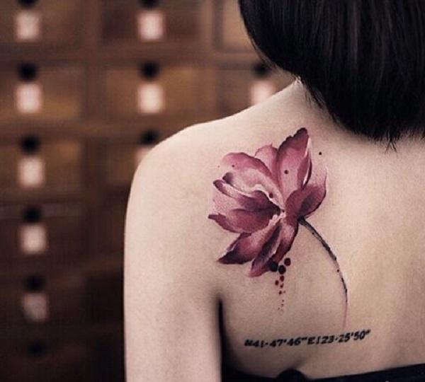 Aranyos rózsaszín lótusz tetoválás