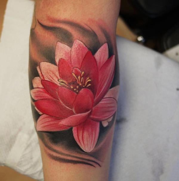 Vörös lótusz tetoválás