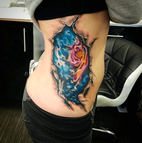 színes szürreális borda tetoválás