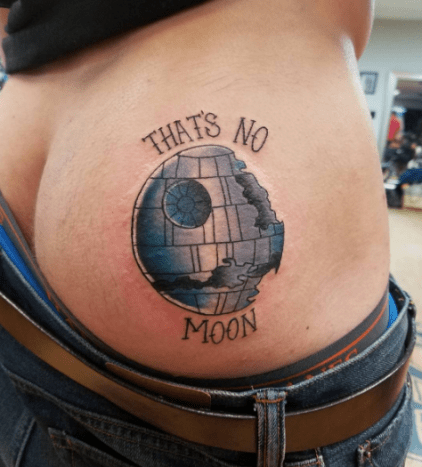 det er ingen måne