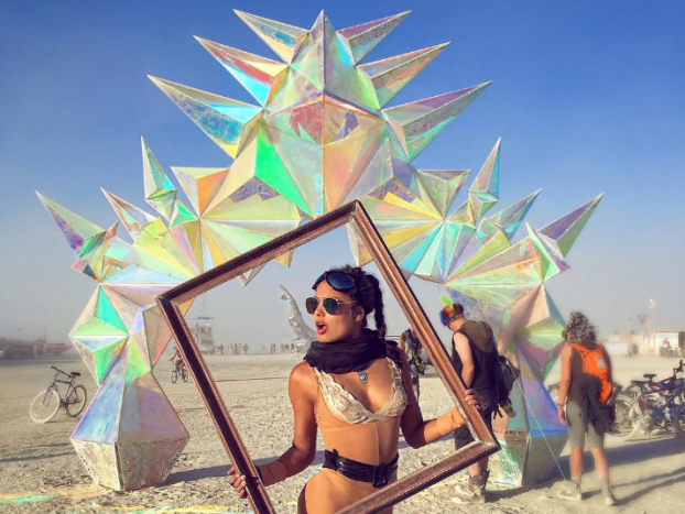 Siden 1986 har Burning Man hentet titusenvis av deltakere fra hele verden for en spektakulær uke lang opplevelse fylt med kunst, musikk og fellesskap.
