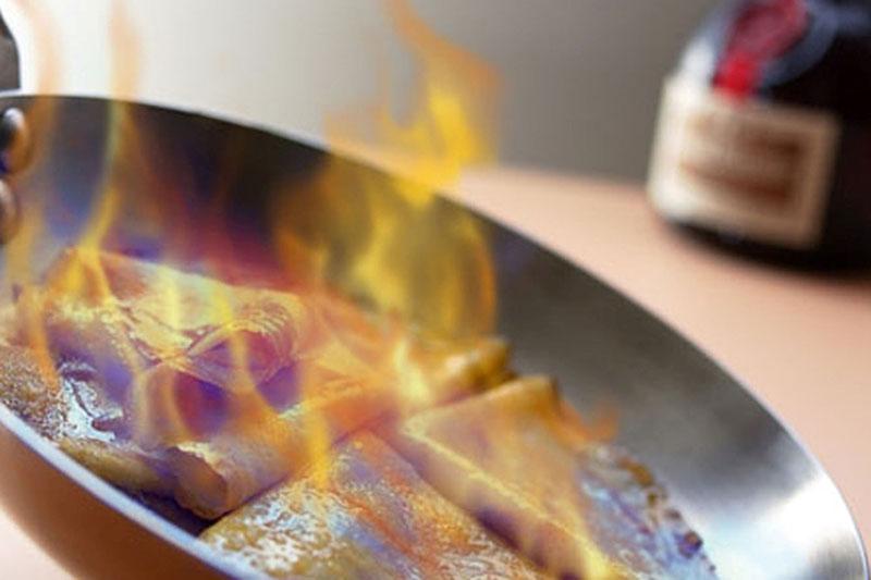 verbrand de meest ongewone pannenkoeken voor het opdienen
