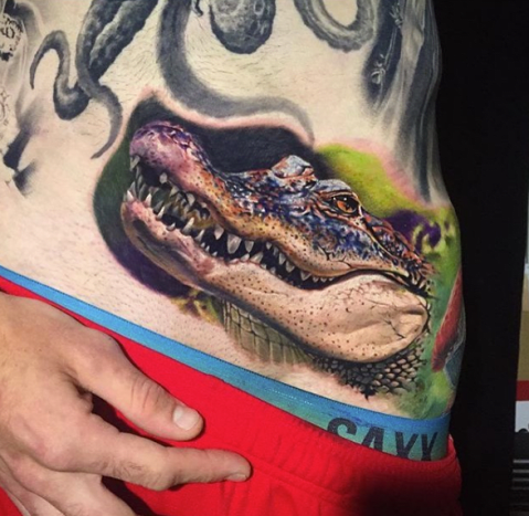 Episk gator -tatovering av Luka Lajoie.
