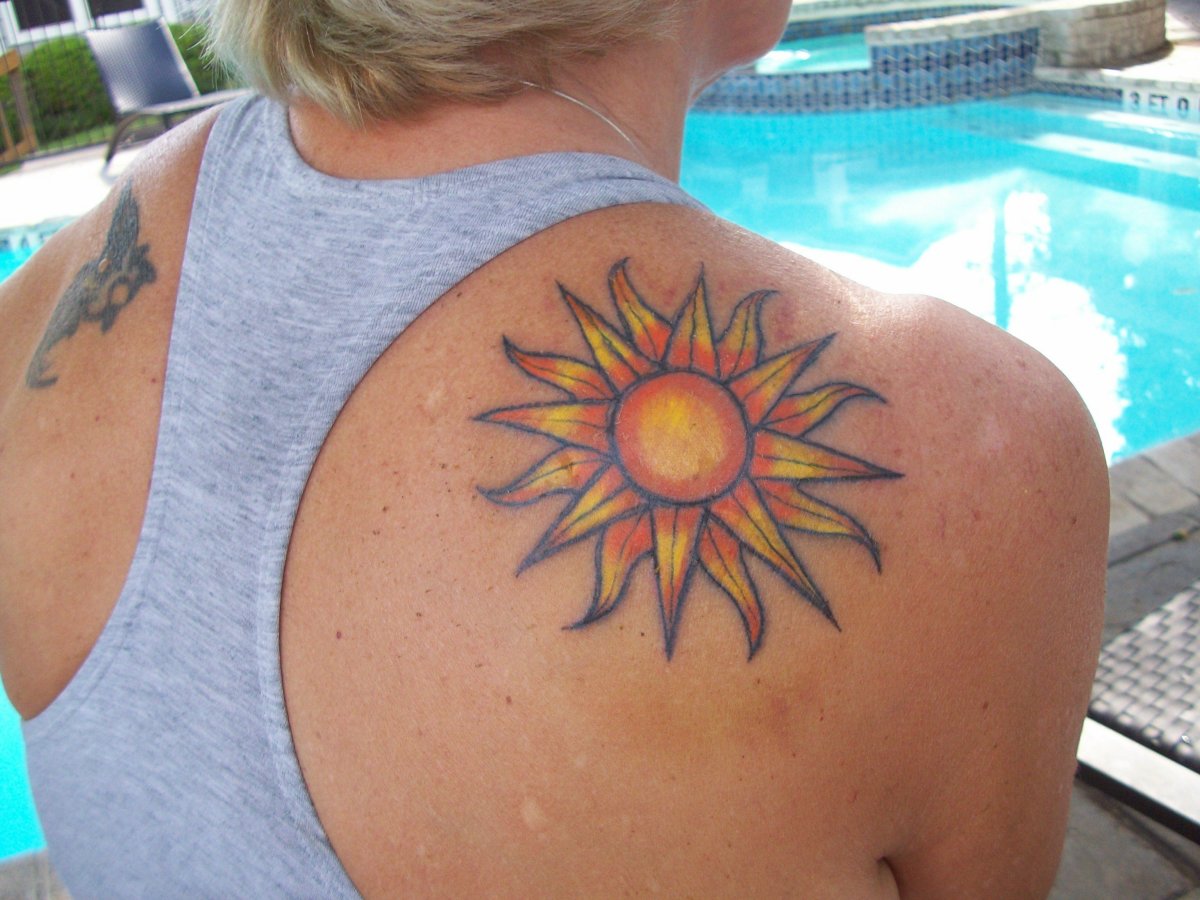 Sun-Tattoo-On-Back