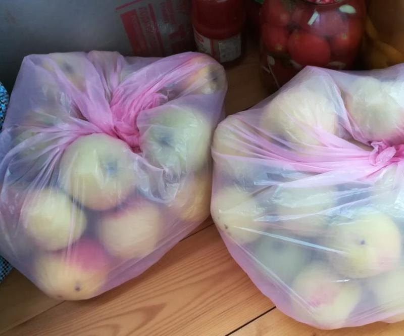 skladištenje jabuka u vrećama