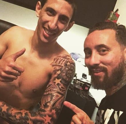 Angel Di Maria fikk nylig en tatovering som også kunne sees på som en kopi av Beckam - han hadde tatovert nummer 7 på armen. Di Maria bærer nummeret for Manchester United, akkurat som Beckham gjorde i sin beste alder.