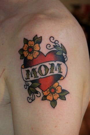 Kétségtelen, hogy az anya szíve a nyugati tetoválás egyik leg időtállóbb és hagyományos tetoválása.