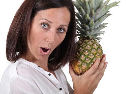 Bij diabetes is het eten van ananas alleen mogelijk na overleg met een arts.