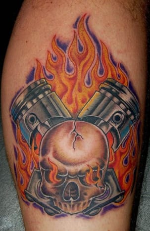 Tetoválás egy igazi motorosnak.
