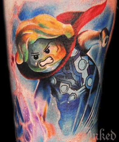 Ha szereted a tetoválásokat és a legókat, szeretni fogod Max Pniewski munkáját.