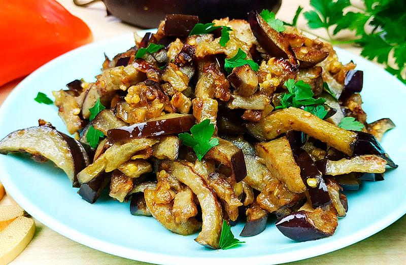 snelle en smakelijke recepten voor aubergine-champignons