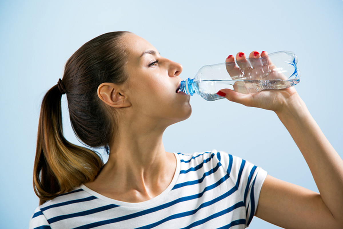 10 דרכים-שתיית-מים-יכולה-לעזור-לרדת-משקל-1