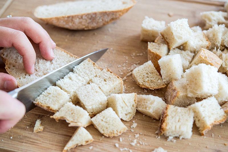 brood snijden en bakken