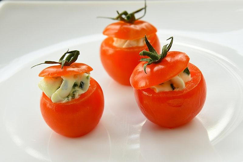 kleine tomaten vullen