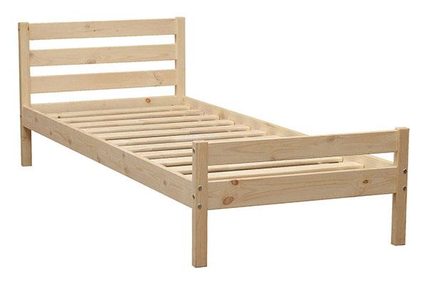 jednostavan krevet od drveta