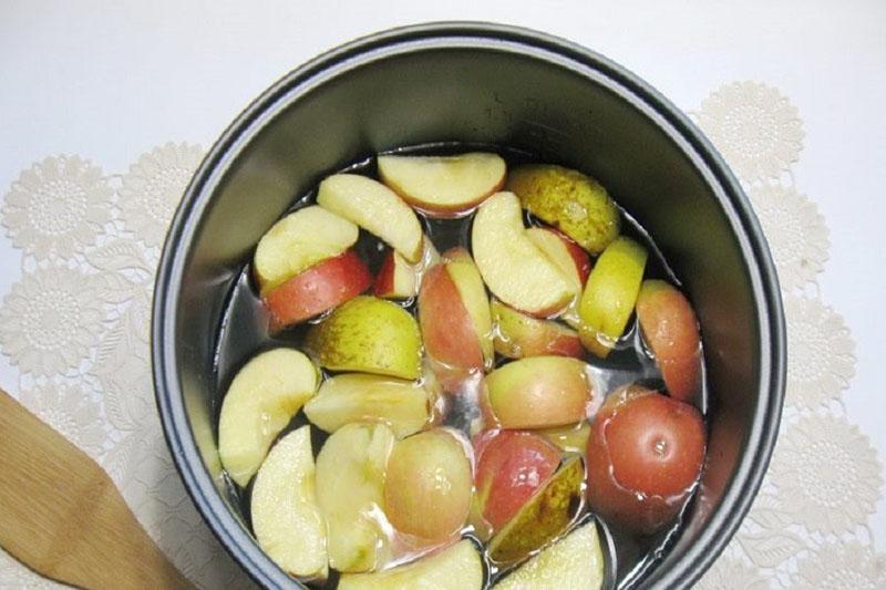 skuhati kompot od jabuka