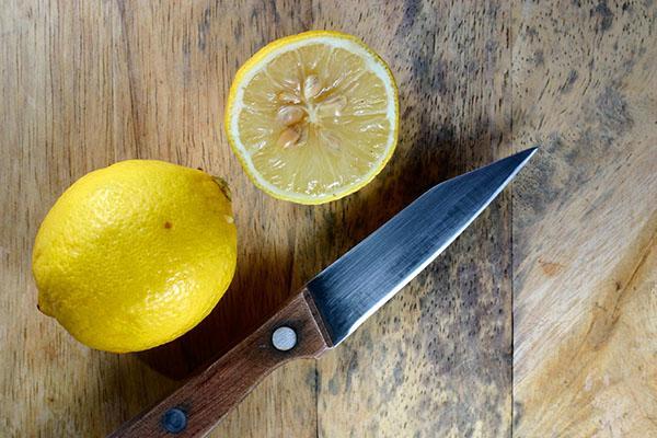 Nabavite sjemenke iz izrezanog limuna