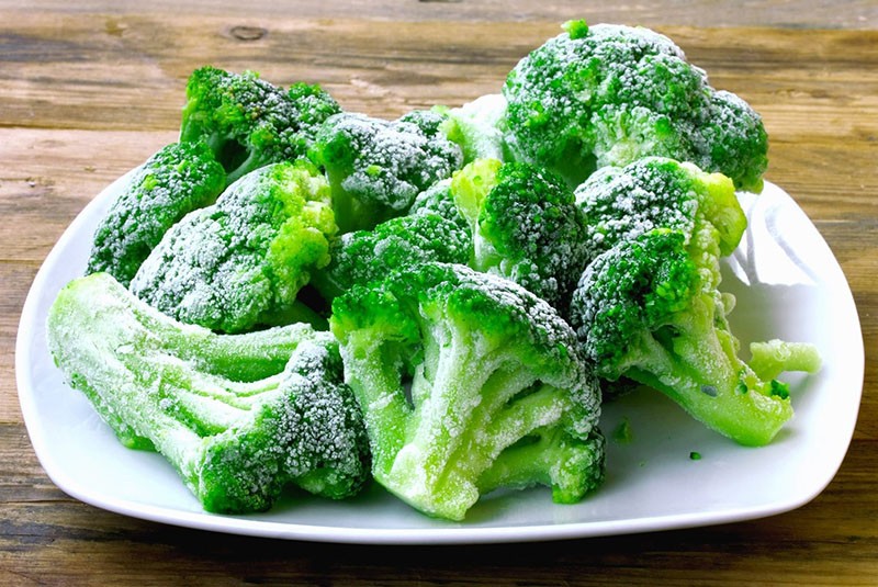 ontdooi broccoli niet voor het koken