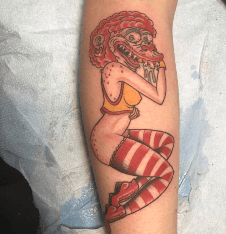 furcsa ijesztő ronald mcdonald bohóc tetoválás